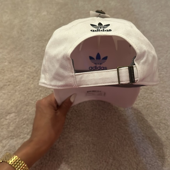 NWT!! Adidas Women’s Cap 🧢 - Picture 3 of 5